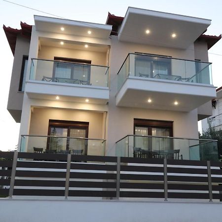 Sunshine Rooms And Suites Nea Vrasna Exterior photo