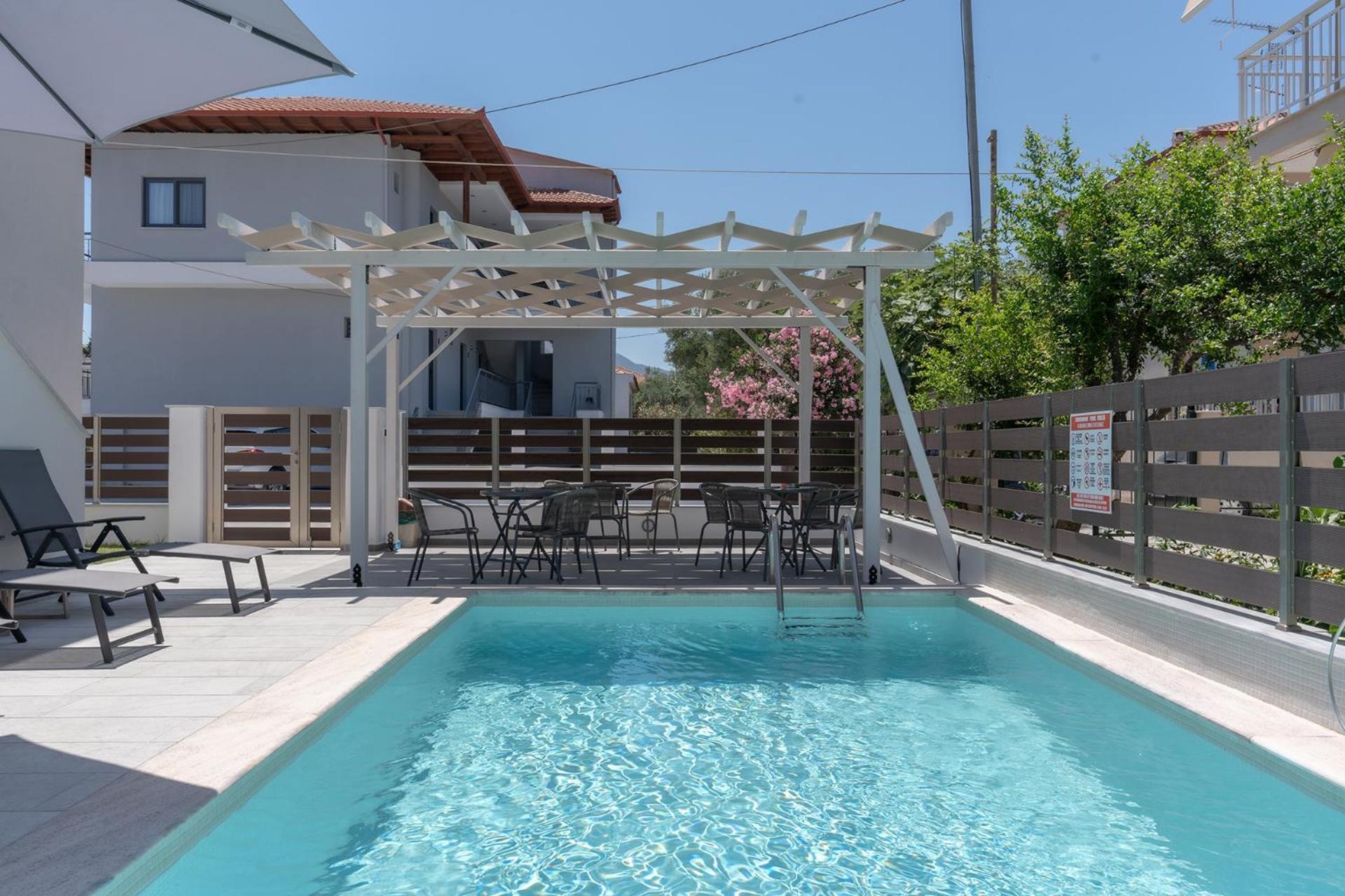 Sunshine Rooms And Suites Nea Vrasna Exterior photo